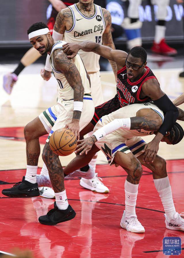 九游体育登录-赛地聚焦:NBA常规赛冲刺阶段热度飙升,密尔沃基雄鹿刷新队史纪录,压力陡增,轮换策略成焦点的简单介绍